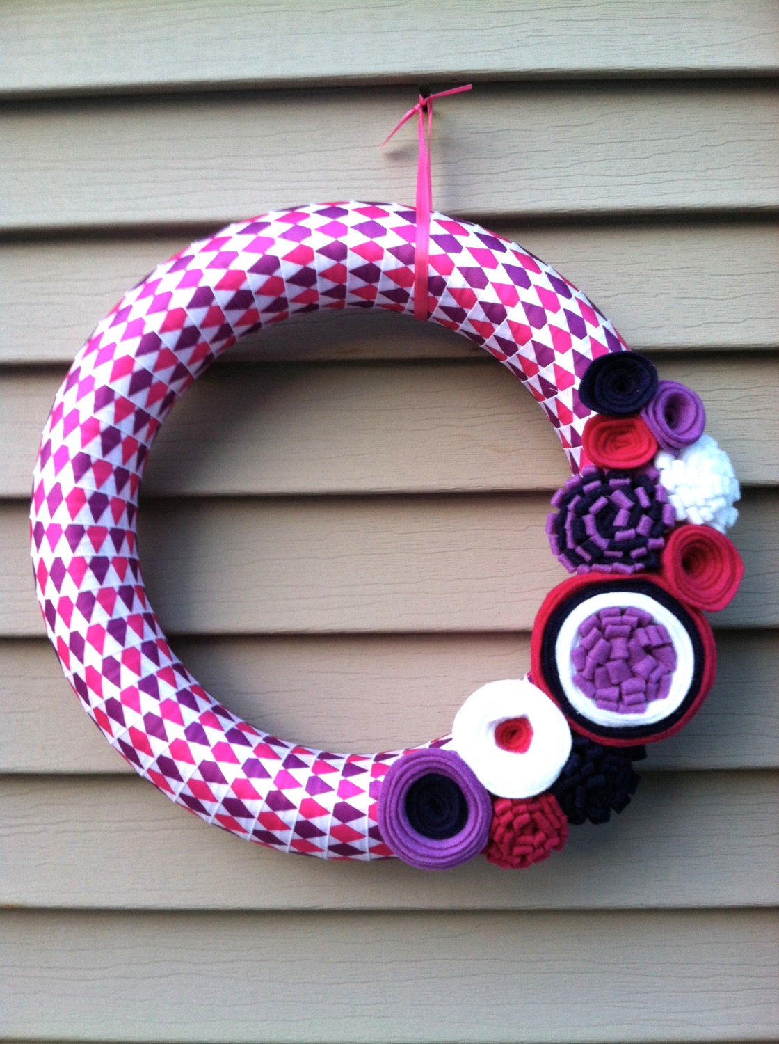 Valentine's Day Wreath - Magenta, Purples & White Diamond Ribbon Wreath w/ felt flowers. Valentine Wreath - Valentine's Day Decoration
