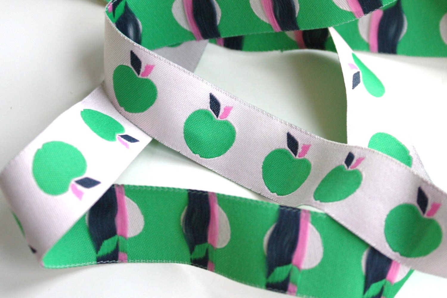 Jacquard RIBBON - 7/8 - Apples - Pale Pink Green