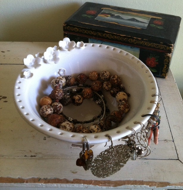 Earring Bowl, Jewelry Bowl, Jewelry organizer, handmade ceramic, pottery bowl, earring holder