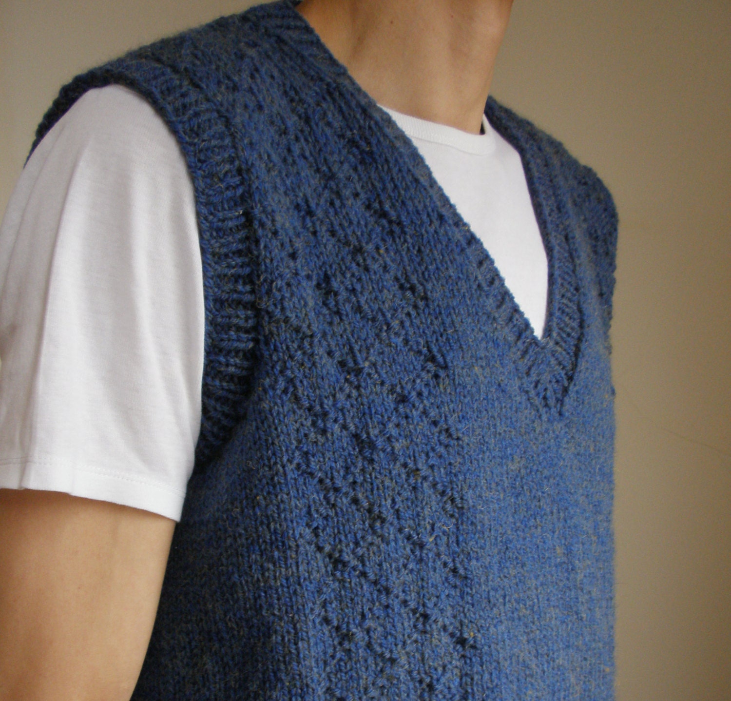 Mens V-neck tank top