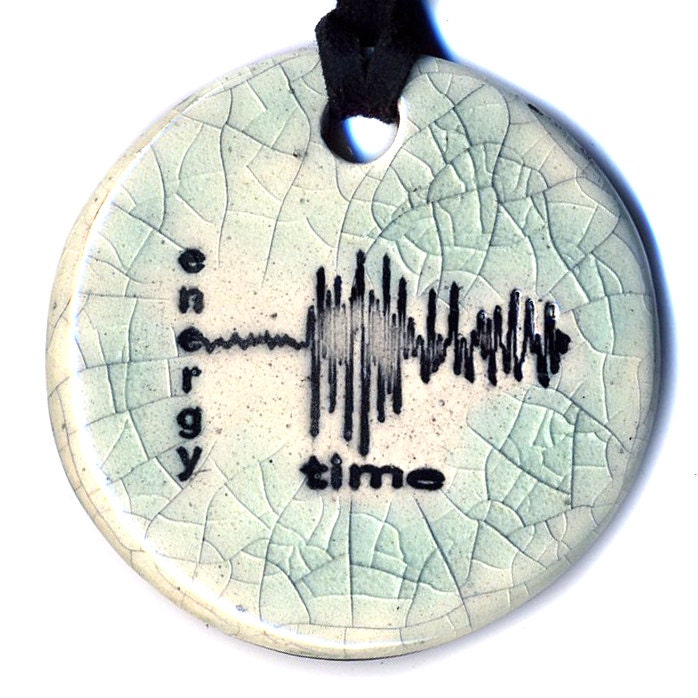 Richter Scale Ceramic Necklace in Crackle