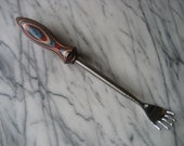 Telescoping Chrome Back Scratcher (Dymondwood)