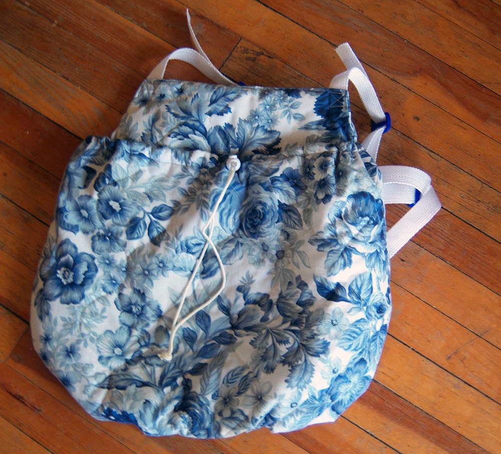 Blue Roses Adjustable Dog Carrier Pack