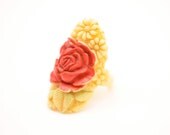 1930s celluloid ring 30s carved rose ring early plastic size 6