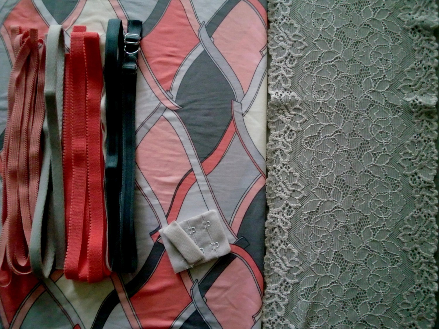 Fabric and notions Grey and Salmon HARLEQUIN for 1 BRA & BRIEF by Merckwaerdigh
