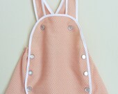 Vintage style baby jumper - peach