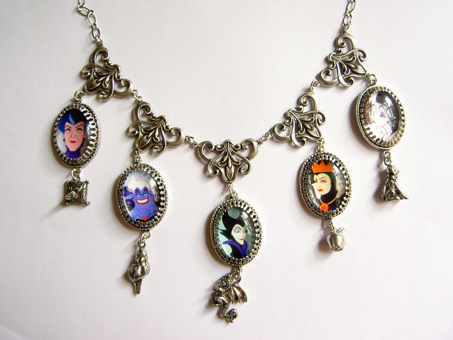 Ultimate Villain Diva Necklace