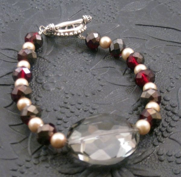 Mercury crystal and pearl bracelet
