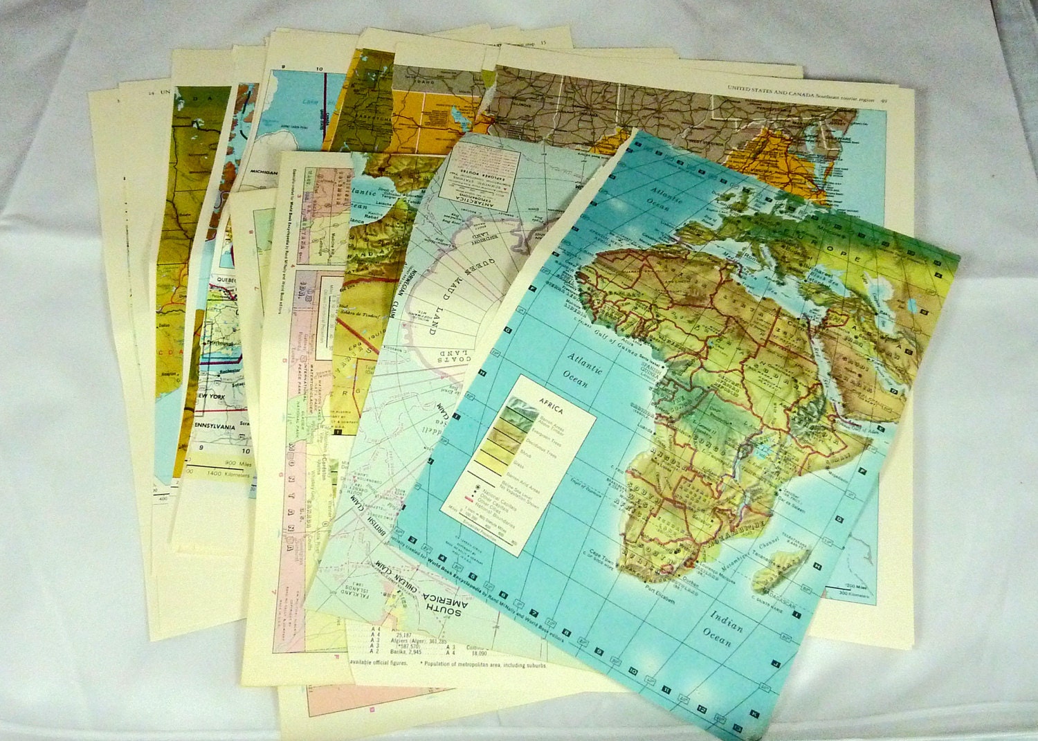Historical maps 20 Vintage book pages collage mixed media ephemera Scrapbooking, smash book, art journals
