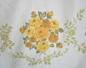 Vintage Retro Fabric Yardage Salvaged Cotton Border Print Bed Linen Yellow Rose Medallion