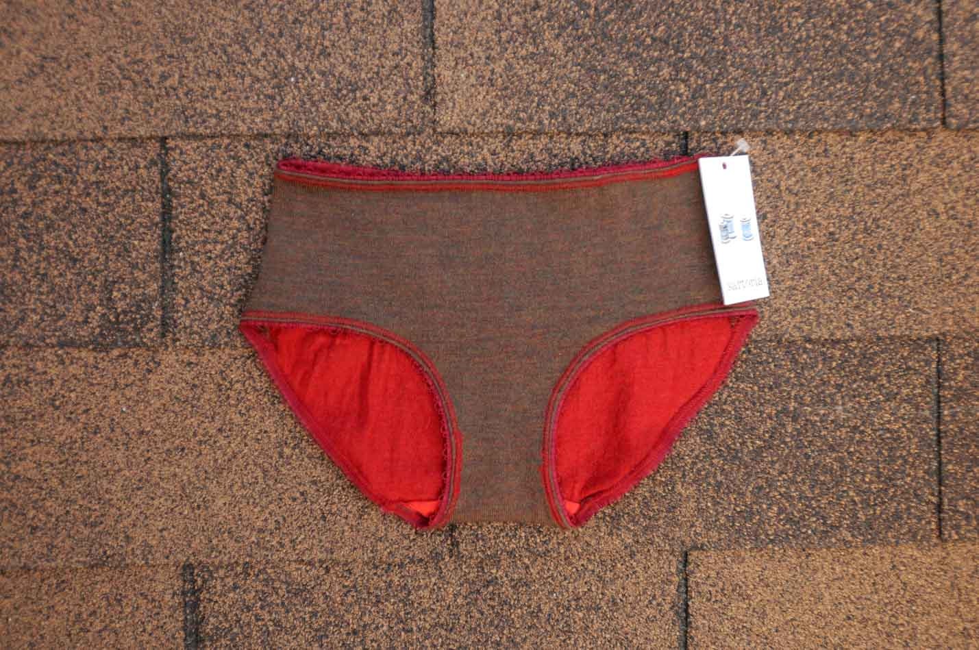 SALE /// SIze S classic cut undies merino wool two-toned brown/red