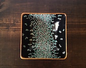 Square Dish : Blue w/Red Accent Array Dots