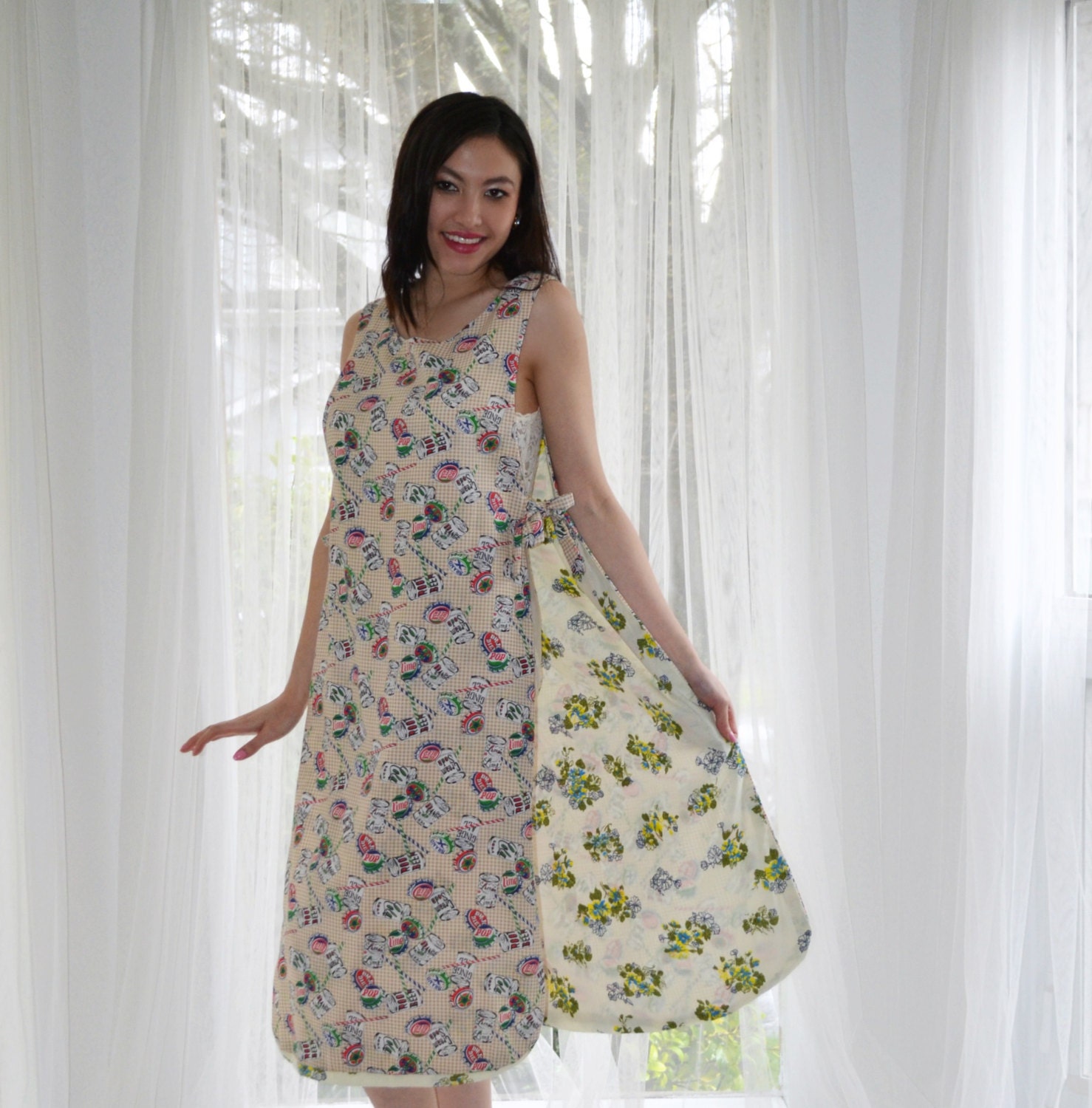 Vintage 40s 50s Full Apron Novelty Print Soda Pop Flowers Reversible Fabric