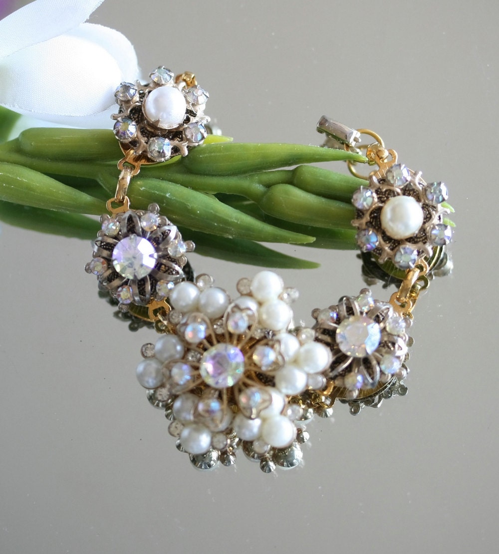 Rhinestone Bracelet, Wedding Bracelet, Gold Bracelet, Bridal Bracelet, Vintage Bracelet, Special Occasion, Bridesmaid, White Bead Bracelet