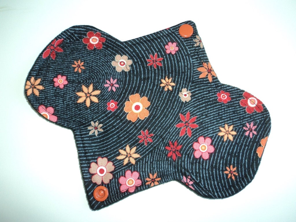 Cloth Menstrual Pad - 7" Bamboo and Hemp - Heavy Absorbency - Heatwave Floral