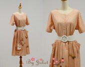 Vintage dress 70s cotton gingham print stripe line handmade applique doll flower floral short sleeve full skirt orange white button sundress