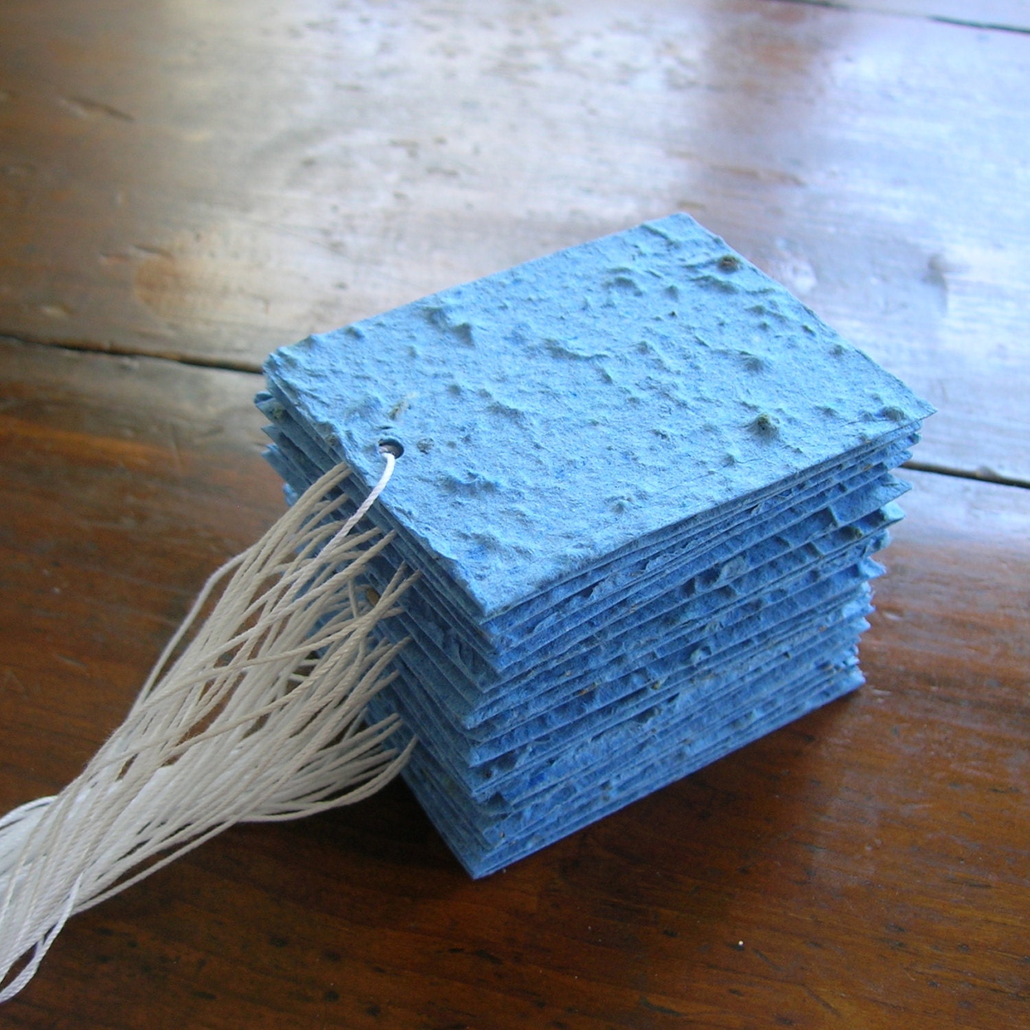 Azure blue plantable paper tags made of handmade paper and flower seeds - Wedding place card, favor - Cobalt blue
