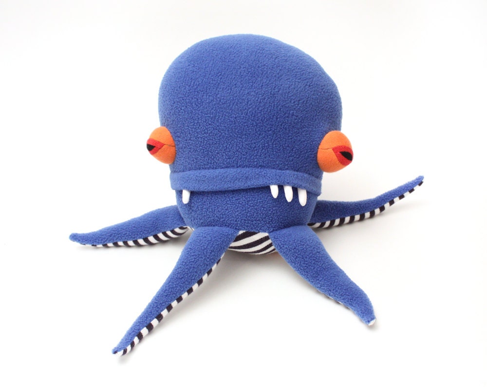 Gage Pentapod Cotton Monster