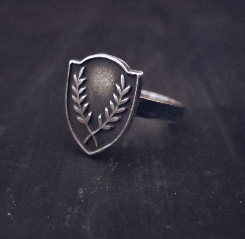 Sterling Silver Laurel Badge Ring