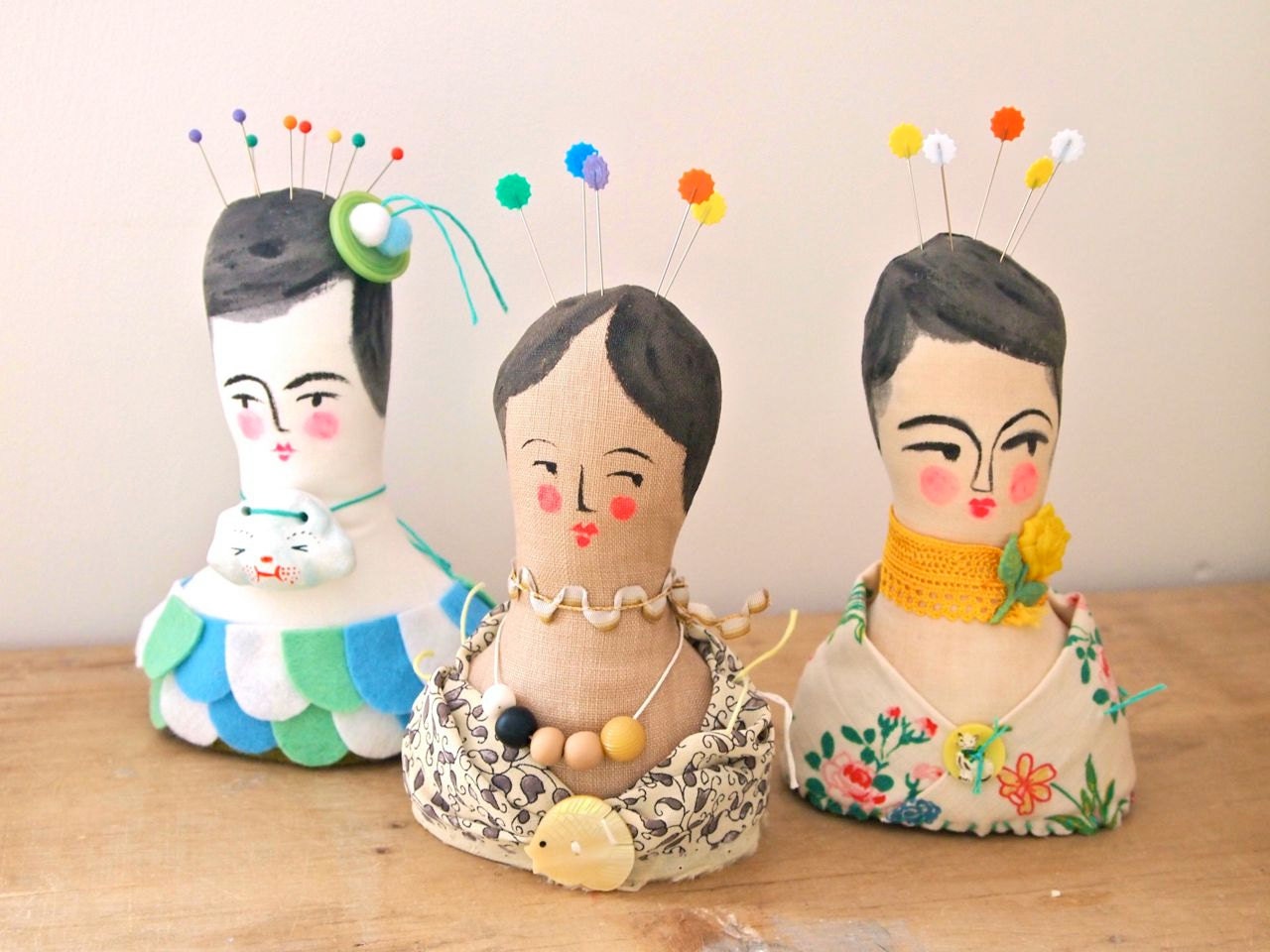 Soft sculpture display doll primitive folk pincushion head and shoulders bust