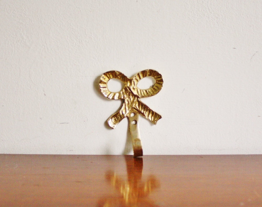 Vintage brass bow wall hook