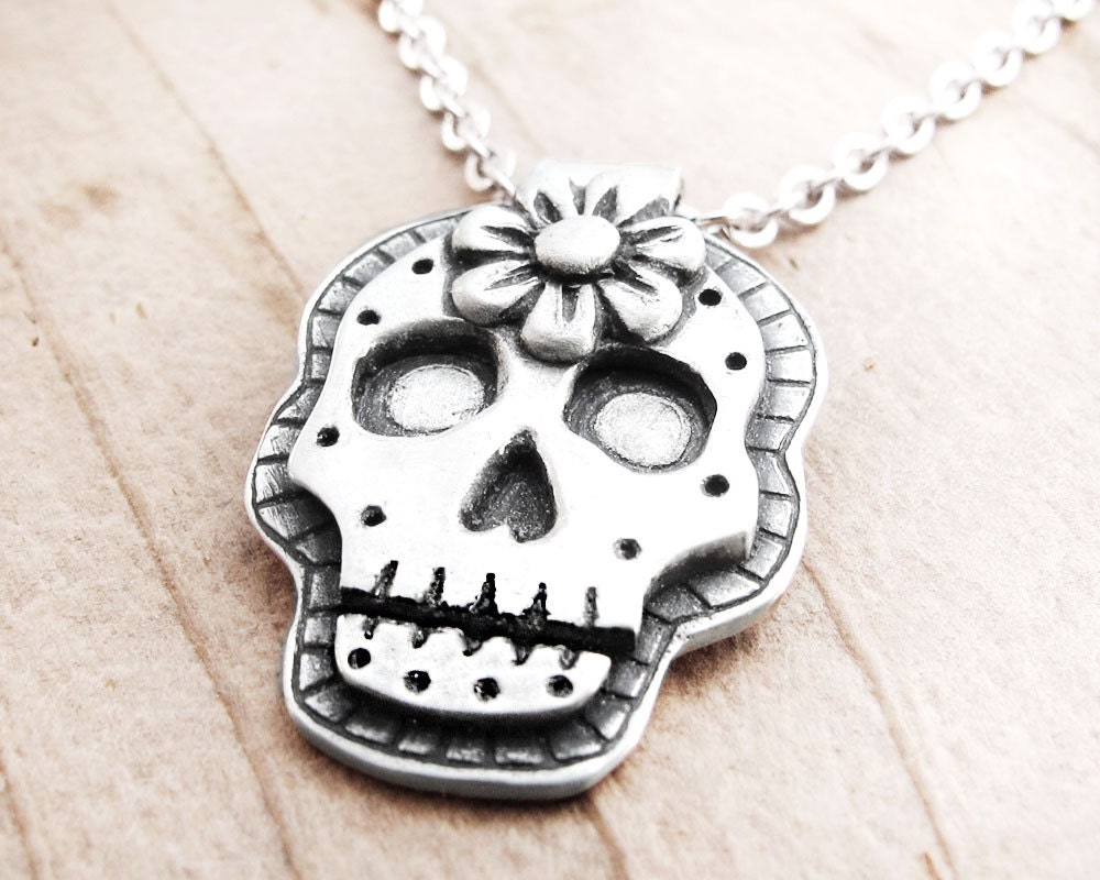 Day of the Dead necklace sugar skull Día de los Muertos jewelry calaveras pendant