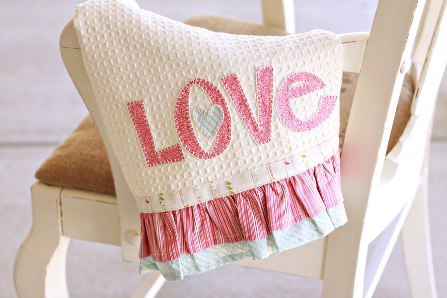 Love Kitchen Ruffled Towel - Download Pattern