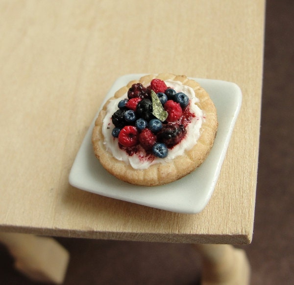 Dollhouse Miniature Food Berry Tart