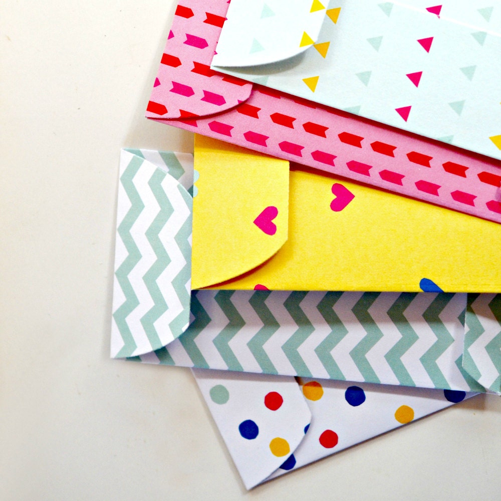 5 Pretty Pastel Party Envelopes with Note Cards
