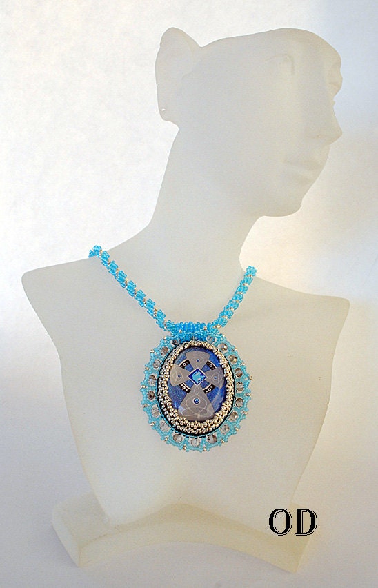 The Celtic Cross. Beaded Beadwoven Necklace