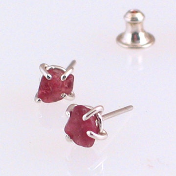 Rough Cut Garnet Post Earrings 10