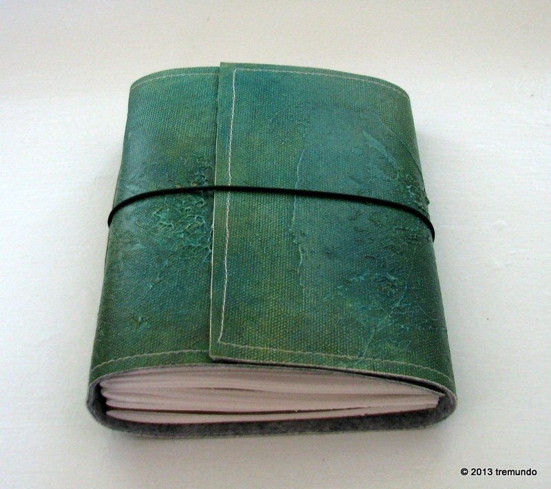 hot mess extreme texture tri fold journal