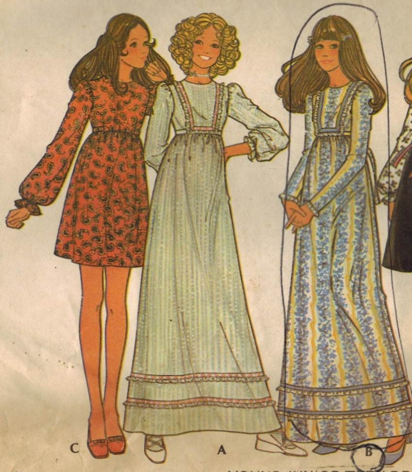 1970s McCall's 3402 UNCUT Vintage Sewing Pattern Young Junior/Teen Dress Size 9/10 Bust 30-1/2