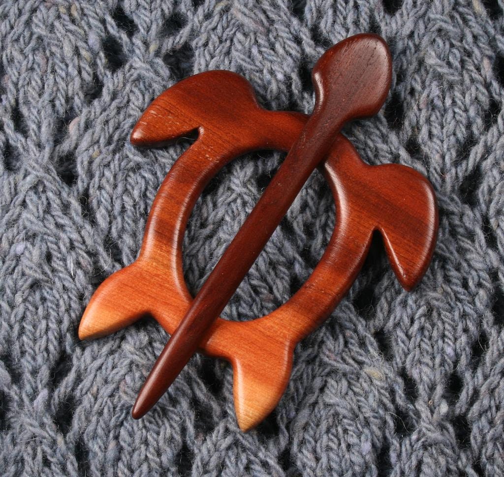 Sea Turtle Shawl Pin - Manzanita