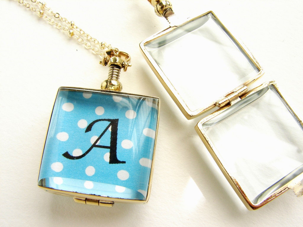 Initial locket necklace, graduation gift, personalized monogram necklace, custom color, square glass heirloom locket