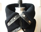 Cowl black ultra chuncky  knit cowl scarf