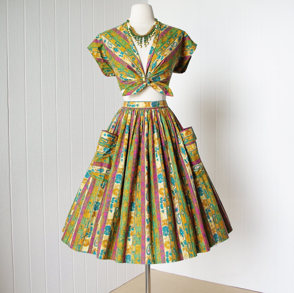 vintage 1950's dress ...fabulous ALEX COLMAN midriff baring batik novelty print full skirt cropped tie top pin-up 2pc dress