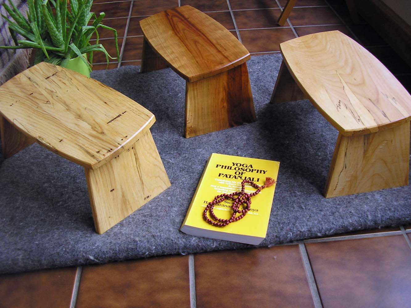 Fixed Leg Meditation Bench (Kneeling Benches)