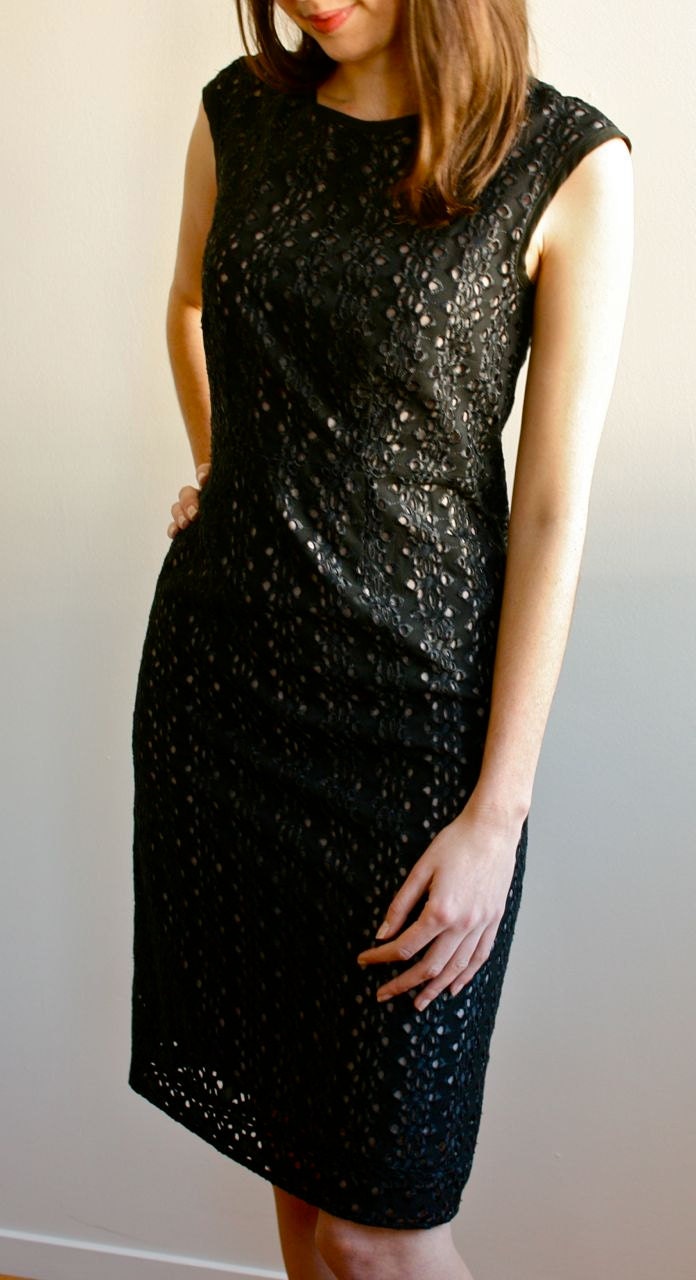 eyelet dress - black ( L )