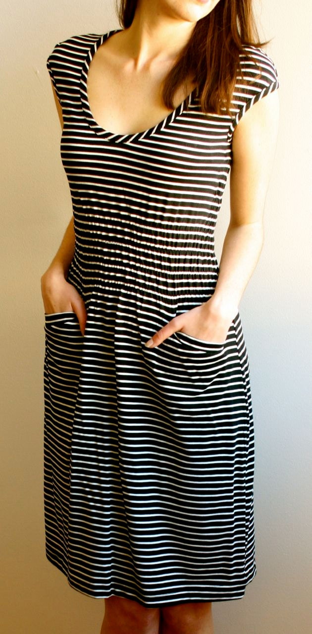 fiji dress - b&w stripe (large)