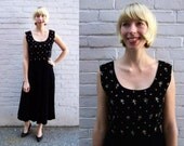 1950s Designer Greta Plattry Black Velvet Dress with Embroidered Flowers sm med
