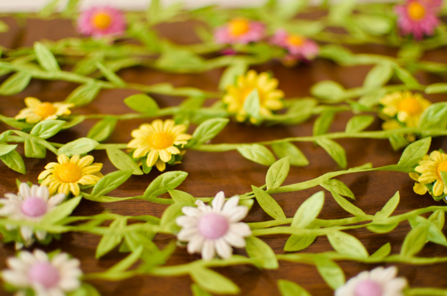Springtime paper daisy garland, spring garland, yellow flower garland, fine garland, wedding garland, pink garland, white garland