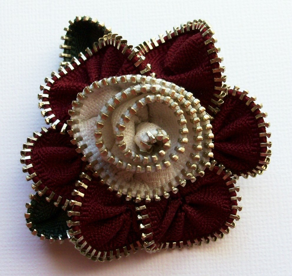 Cranberry / Red and Off White  Floral Brooch / Zipper Pin by ZipPinning 2511/