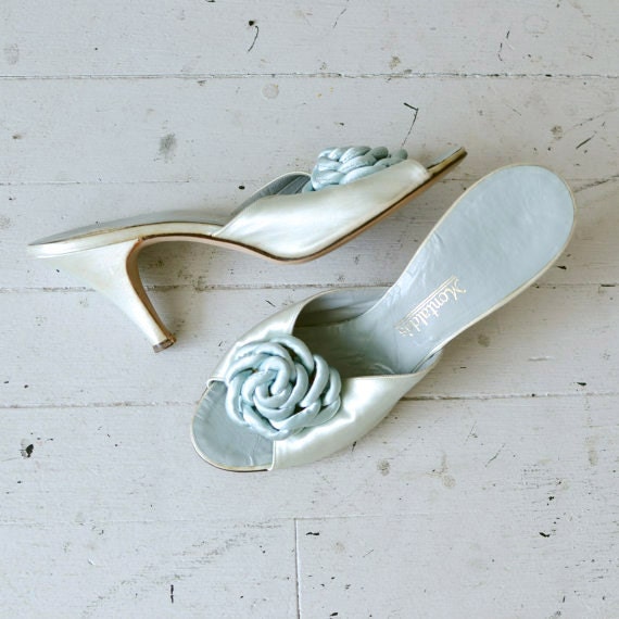1950s shoes / 50s shoes / Iced Rose heels