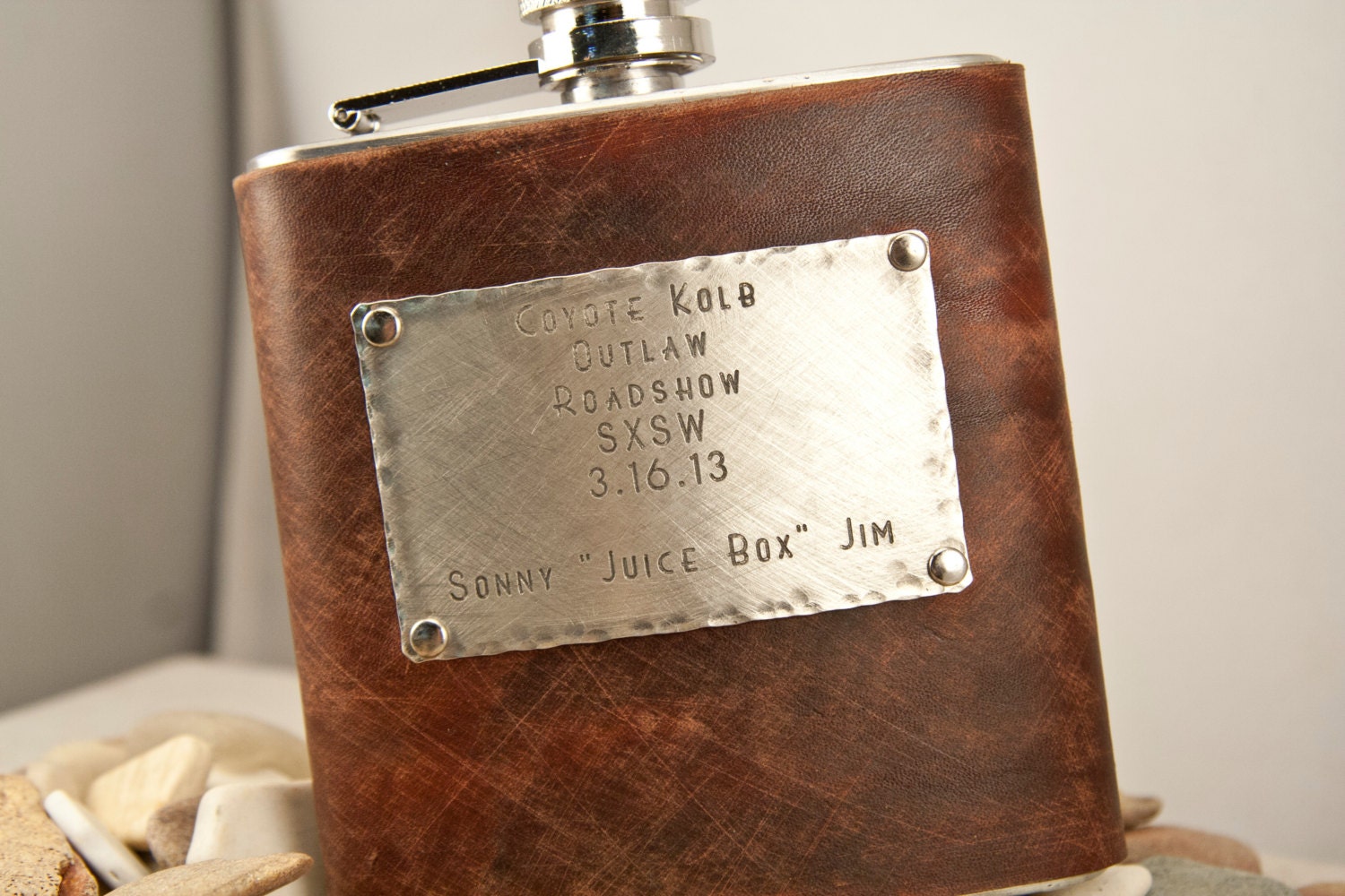 Set of 6, Bridal party, Flask Leather 8 oz, Customized message quote , Distressed Leather,