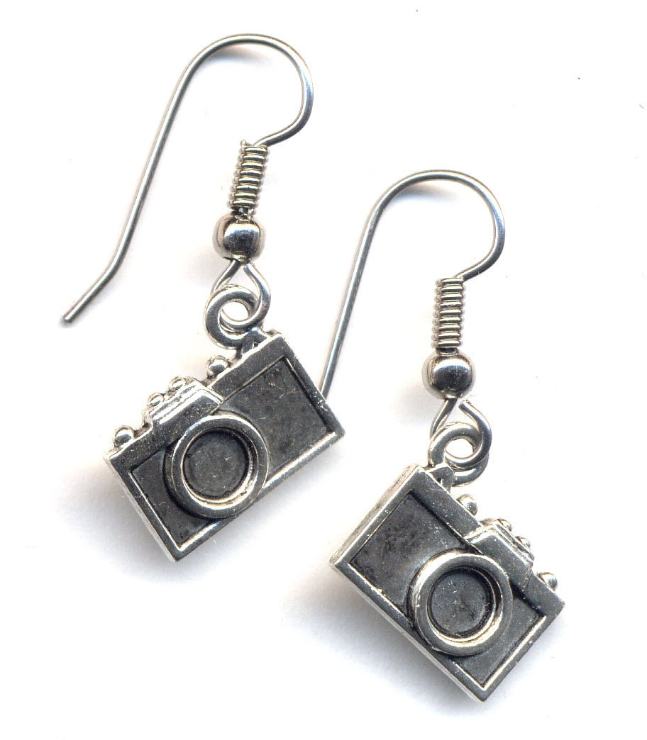 Photo Camera Earrings, Pewter Camera Charms Earrings, Surgical steel Earrings, Photography Lovers Earrings - handmade jewelry by AnnaArt72
