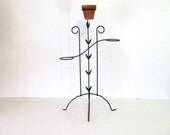 Vintage tall free standing Mid Century black Metal Atomic Plant Stand // Wrought Iron // indoor or outdoor