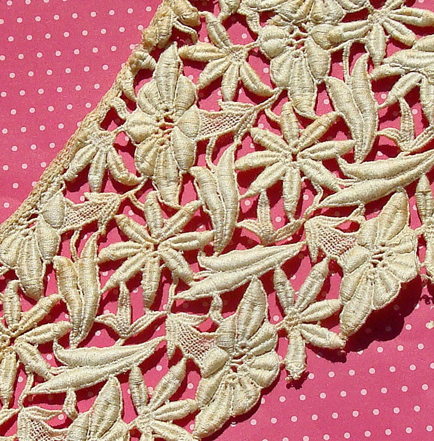 Antique Lace Vintage Lace Guipure Lace Collar Morning Glories