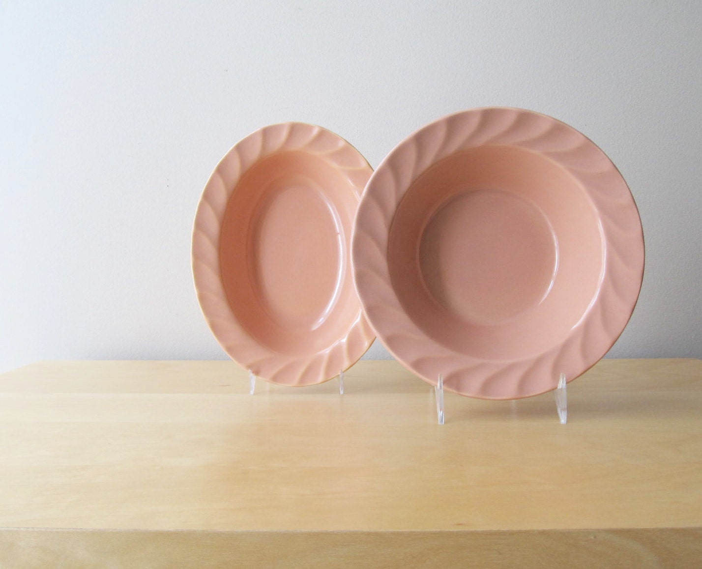 coral pink serving bowls, poppytrail metlox pottery, yorkshire pattern - ionesAttic