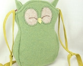 Owl Bag Wool Messenger Bag Recycled Wool in Light Green Adjustable Leather Strap Linen Lining Eco Friendly